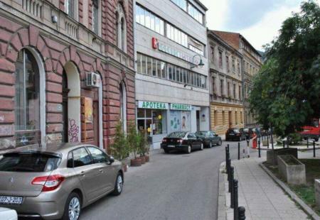 https://storage.bljesak.info/article/329527/450x310/Poslovni objekat u centru Sarajeva na adresi Vrazova 22, lokacija Marijin dvor.jpg